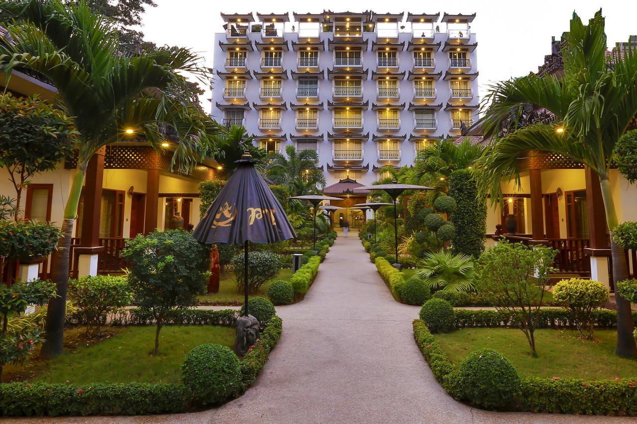 Yadanarpon Dynasty Hotel Mandalay Exterior foto